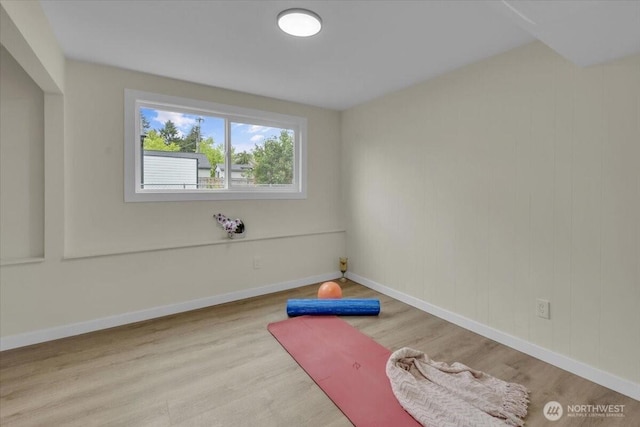 1246 SW 148th St, Burien, WA 98166 - exercise area featuring wood finished floors and baseboards