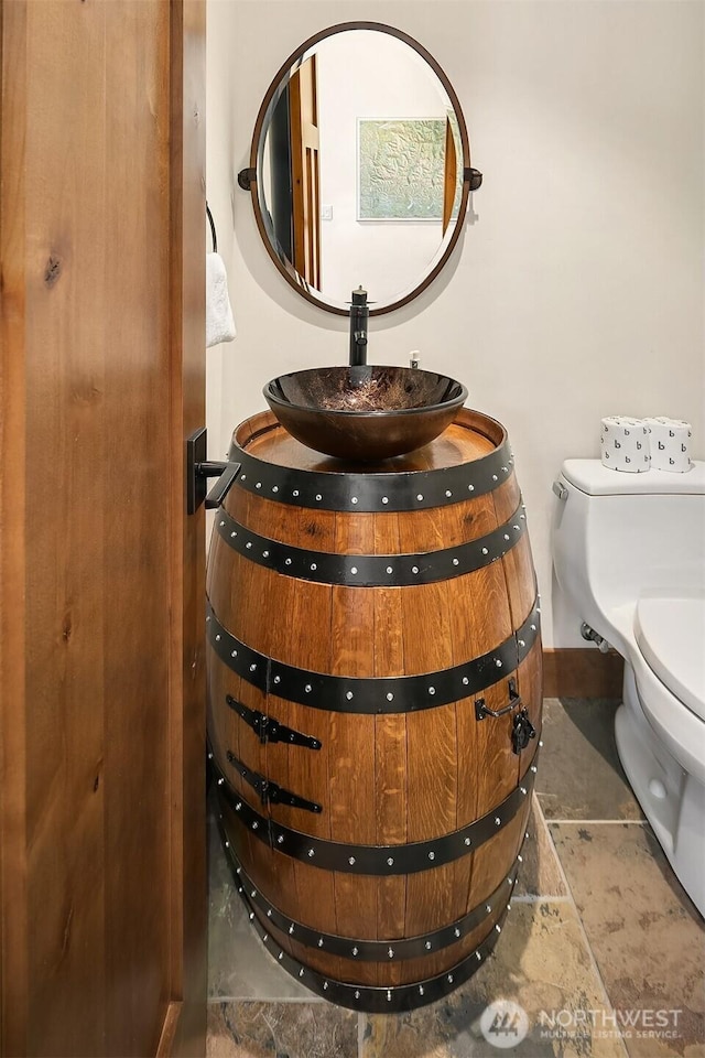 350 Kings Ct, Cle Elum, WA 98922 - bathroom view of a sink and toilet