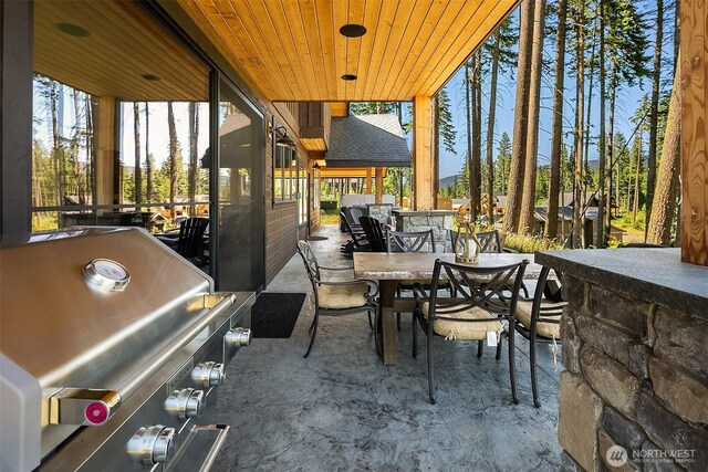 350 Kings Ct, Cle Elum, WA 98922 - view of patio featuring grilling area and outdoor dining area