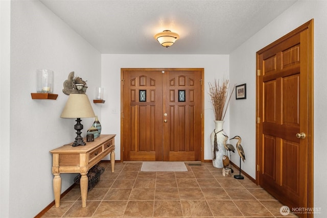 55771 Mossyrock Ave, Mossyrock, WA 98564 - entrance foyer featuring baseboards