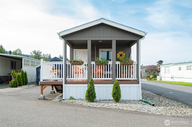 1200 Lincoln St Unit 121, Bellingham, WA 98229 - manufactured / mobile home with covered porch