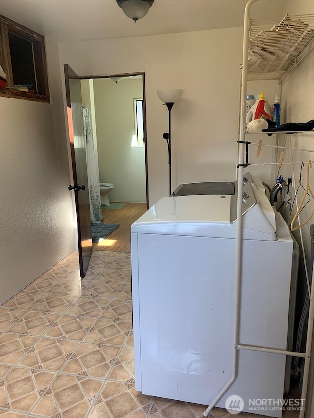 111 3rd St, Port Hadlock, WA 98339 - laundry room featuring washer and dryer