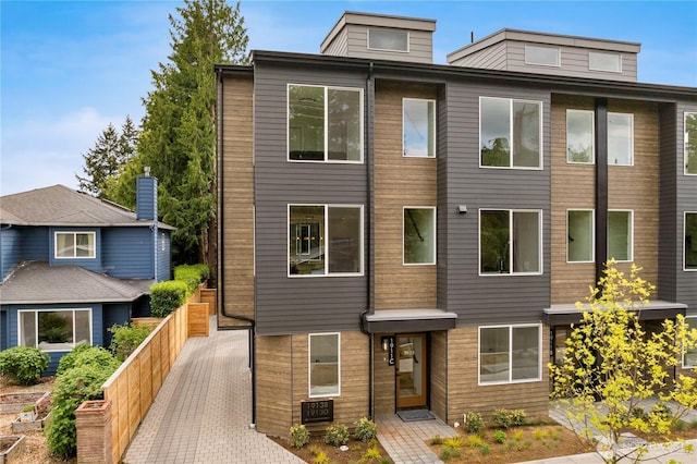 1911C N 120th St, Seattle, WA 98133 - contemporary home featuring fence