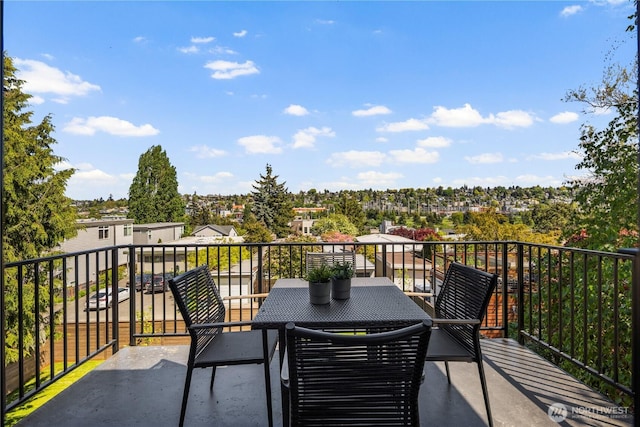 3018 22nd Ave W, Seattle, WA 98199 - balcony featuring a residential view