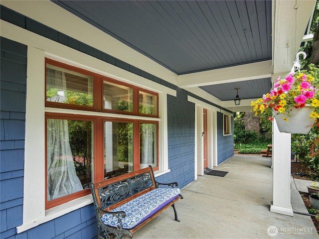 215 N Forest St, Bellingham, WA 98225 - view of covered porch