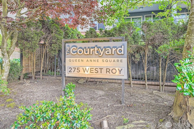 view of community / neighborhood sign