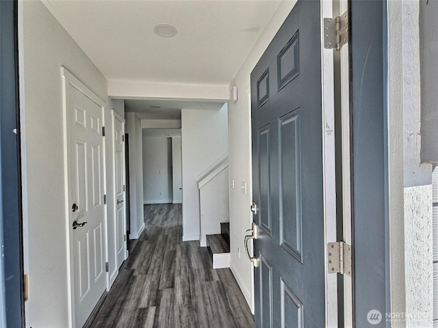 408-410 E 4th St, Warden, WA 98857 - entrance foyer with dark wood finished floors and baseboards
