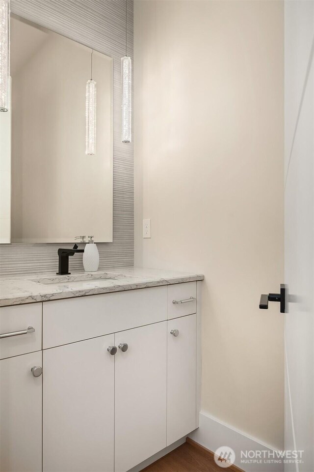bathroom featuring vanity