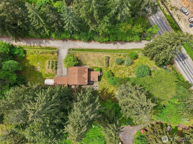 aerial view of property and surrounding area