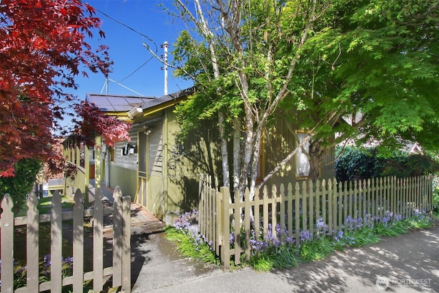628 W Nickerson St, Seattle, WA 98119 - photo 1