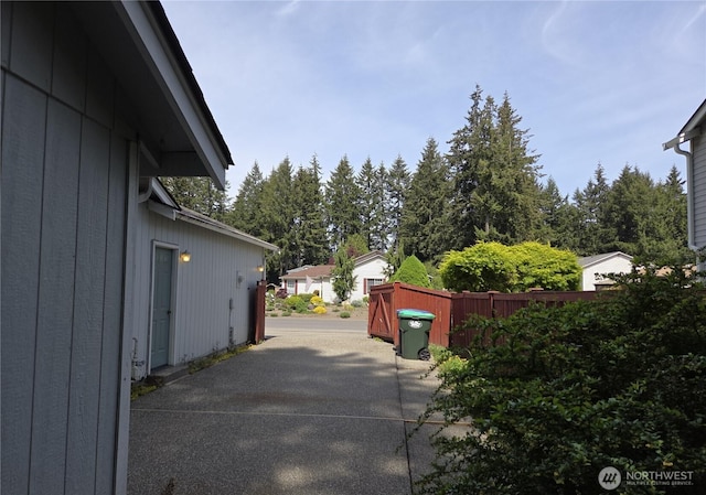 7509 43rd Ave SE, Lacey, WA 98503 - view of patio featuring fence