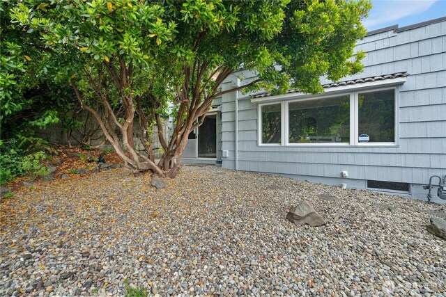 1250 N Broadway St, Aberdeen, WA 98520 - view of side of property featuring crawl space