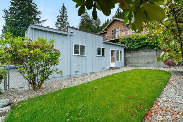 1250 N Broadway St, Aberdeen, WA 98520 - rear view of house with board and batten siding