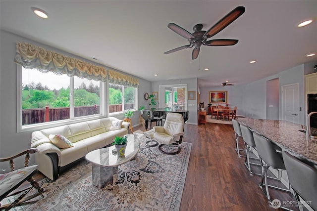 5042 Mariner St, Gig Harbor, WA 98332 - living area featuring dark wood finished floors, ceiling fan, and recessed lighting