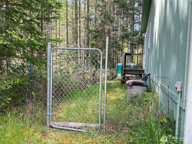 200 NE Tee Lake Pines Rd, Tahuya, WA 98588 - view of gate