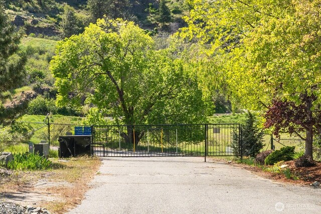 17124 S Lakeshore Rd, Chelan, WA 98816