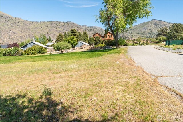 17124 S Lakeshore Rd, Chelan, WA 98816
