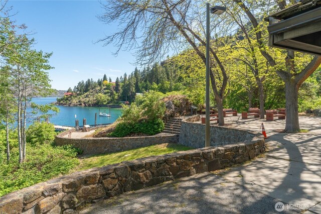 17124 S Lakeshore Rd, Chelan, WA 98816