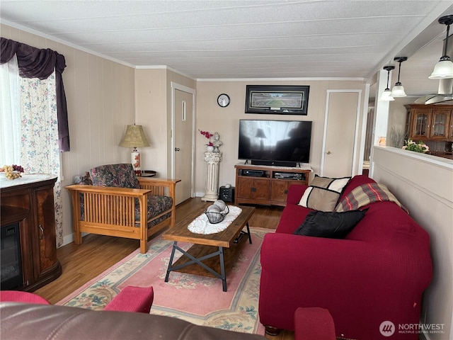 1415 84th St SE Unit 45, Everett, WA 98208 - living area featuring wood finished floors and crown molding