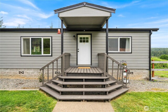 882 Independence Rd, Rochester, WA 98579 - view of front of property featuring crawl space and fence