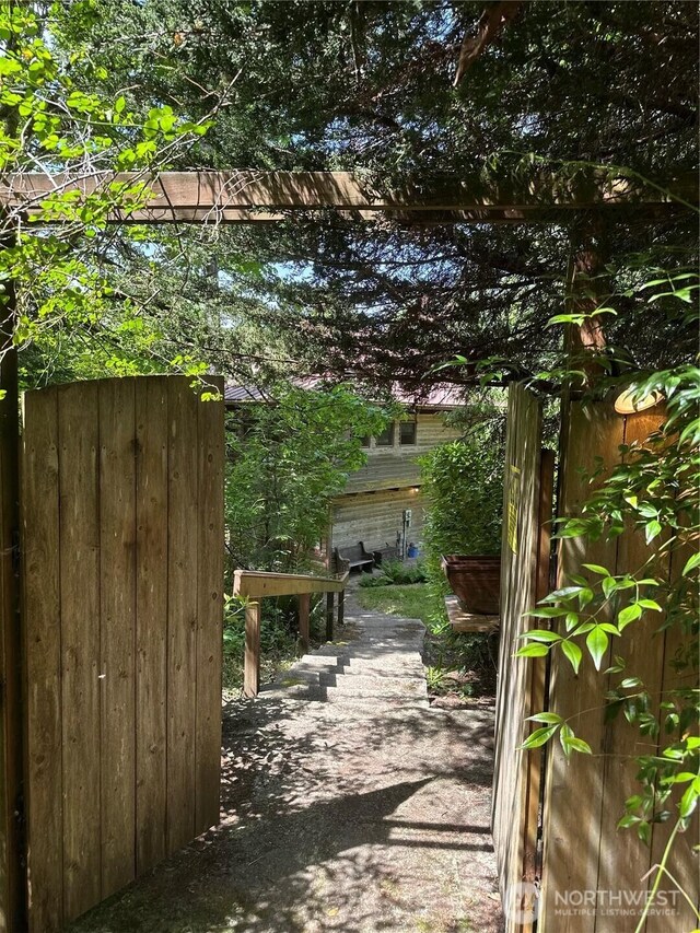 5790 NE Old Mill Rd NE, Bainbridge Island, WA 98110 - view of gate
