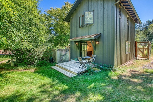 1472 White Beach Rd, Orcas Island, WA 98280 - rear view of house featuring a gate