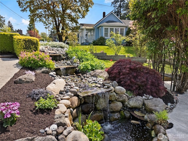 301 S 6th St, Mount Vernon, WA 98274 - view of yard featuring fence