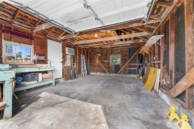 807 S Howard St, Tacoma, WA 98465 - garage featuring a workshop area