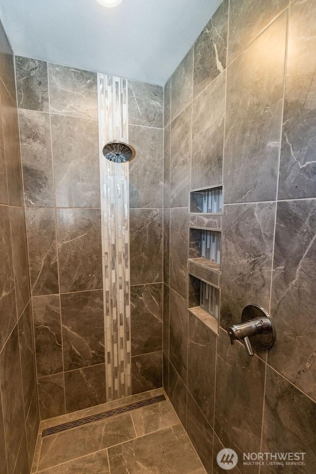 189 Hill Rd, Walla Walla, WA 99362 - full bath with tiled shower