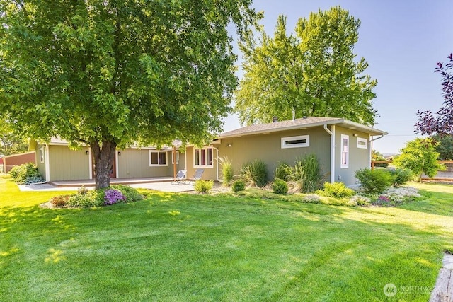 189 Hill Rd, Walla Walla, WA 99362 - view of front of house featuring a front lawn and a patio area