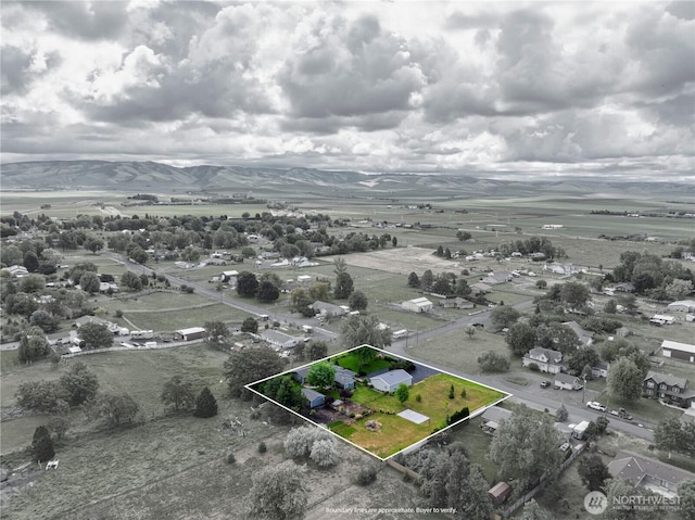 189 Hill Rd, Walla Walla, WA 99362 - aerial overview of property's location with property boundaries highlighted and a mountain backdrop