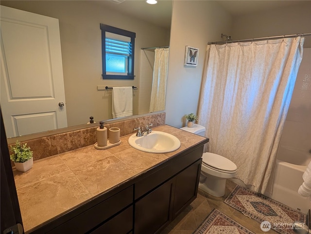 3447 Barry Pl, Mount Vernon, WA 98274 - bathroom with vanity, toilet, tile patterned floors, and shower / bath combo with shower curtain