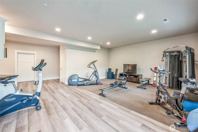 411 19th St NE Unit 9, East Wenatchee, WA 98802 - workout area with wood finished floors, recessed lighting, and baseboards