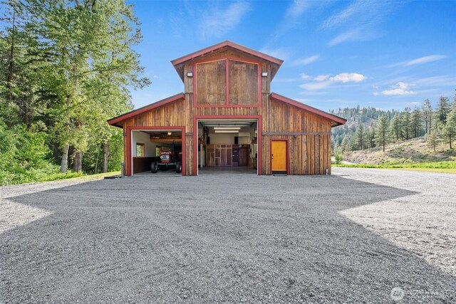 111 Connon Canyon Rd, Leavenworth, WA 98826 - view of barn featuring driveway