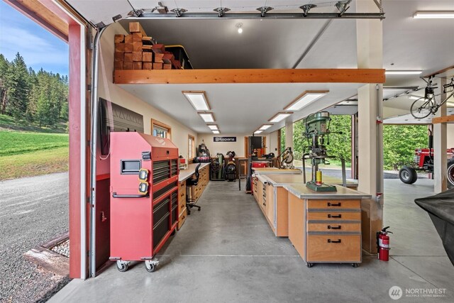 111 Connon Canyon Rd, Leavenworth, WA 98826 - garage with a workshop area