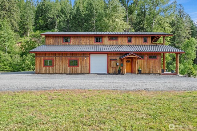 111 Connon Canyon Rd, Leavenworth, WA 98826 - horse barn with a forest view