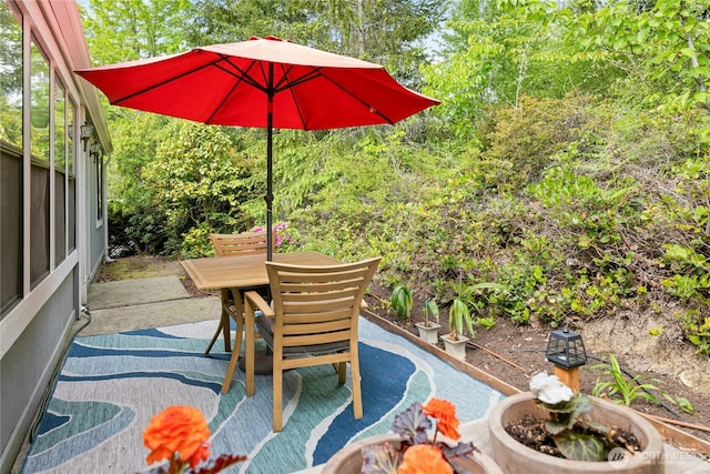 view of patio with outdoor dining space