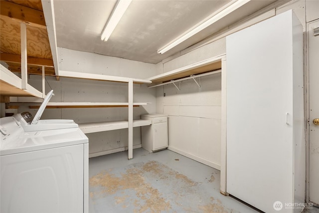 15790 Agatewood Rd NE, Bainbridge Island, WA 98110 - basement with separate washer and dryer