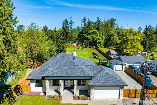 aerial view of property and surrounding area