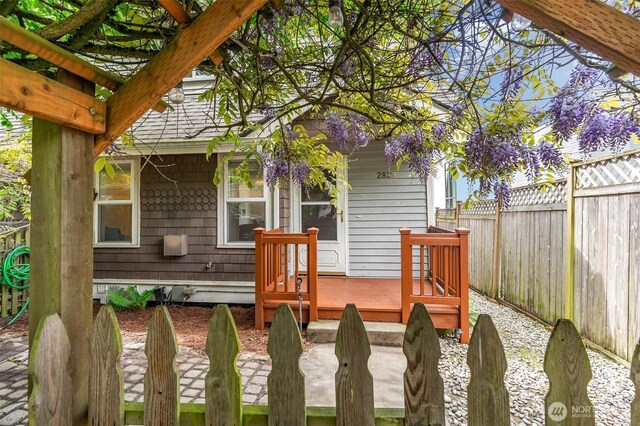 deck featuring fence