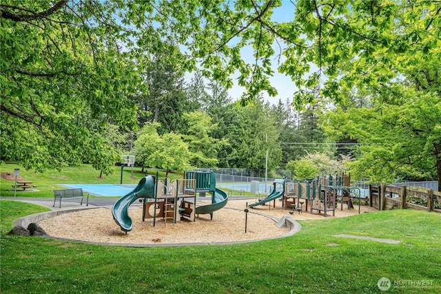 21016 NE 33rd Pl, Sammamish, WA 98074 - view of community jungle gym