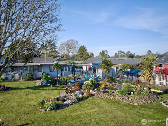 804 Pacific Ave N, Long Beach, WA 98631 - back of property featuring a residential view