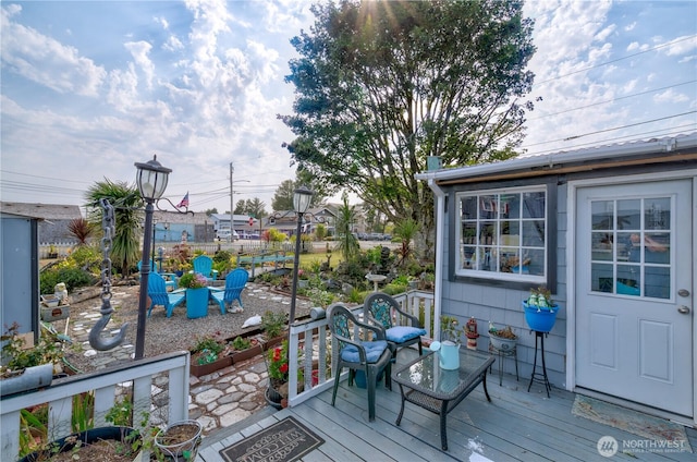 804 Pacific Ave N, Long Beach, WA 98631 - view of deck