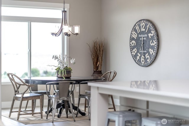 1196 8th Ave NE, Ephrata, WA 98823 - dining room with a chandelier