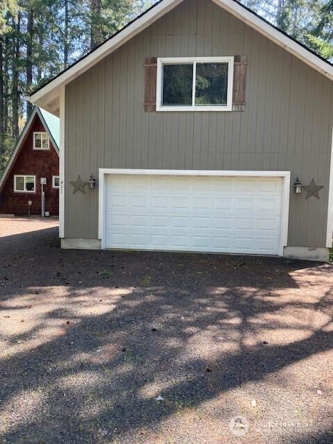 411 N Duckabush Dr E, Hoodsport, WA 98548 - garage with a garage