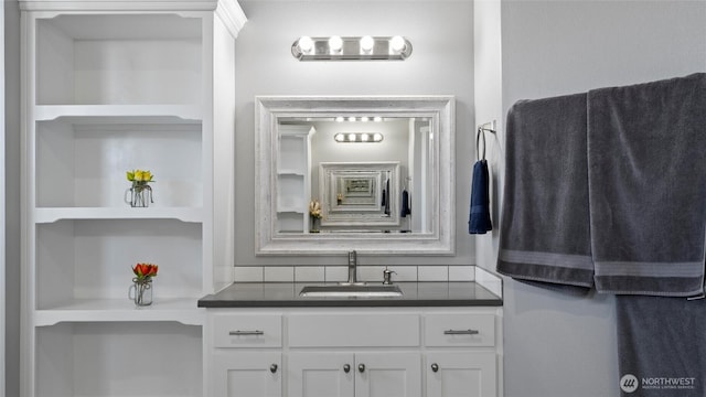 207 Clayton Pl, Mattawa, WA 99349 - bathroom featuring vanity