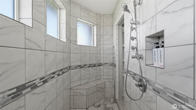 207 Clayton Pl, Mattawa, WA 99349 - full bathroom featuring tiled shower