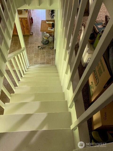 161 N Schoolhouse Hill Rd, Hoodsport, WA 98548 - view of staircase