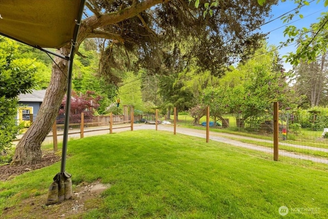 304 Riverview Dr NE, Auburn, WA 98002 - surrounding community with view of wooded area