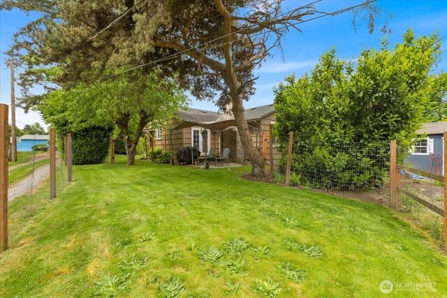 304 Riverview Dr NE, Auburn, WA 98002 - view of yard